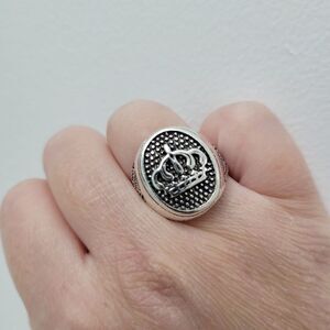 Brand New Silver Crown Ring Size: 8 US